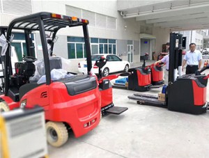 制藥公司采購(gòu)叉車(chē)案例